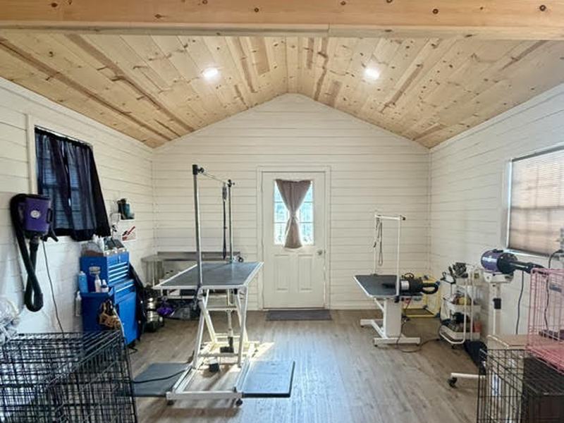 The grooming room