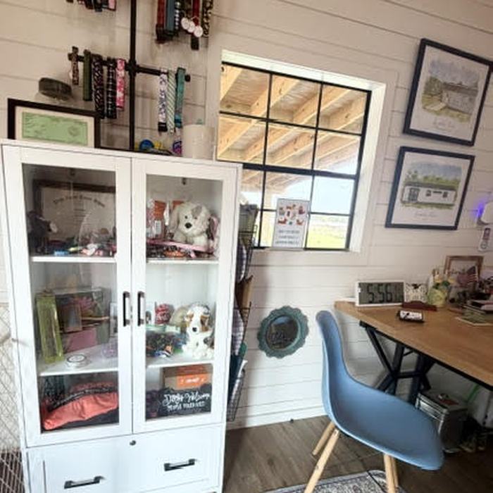 The retail corner in the lobby